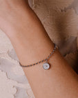 bracciale catenina argento piccolo ciondolo bottoncino madreperla bianca made in italy