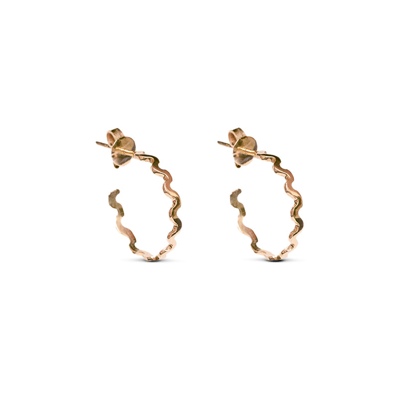 orecchini oro rosa piccoli cerchi ondine fatti a mano made in italy